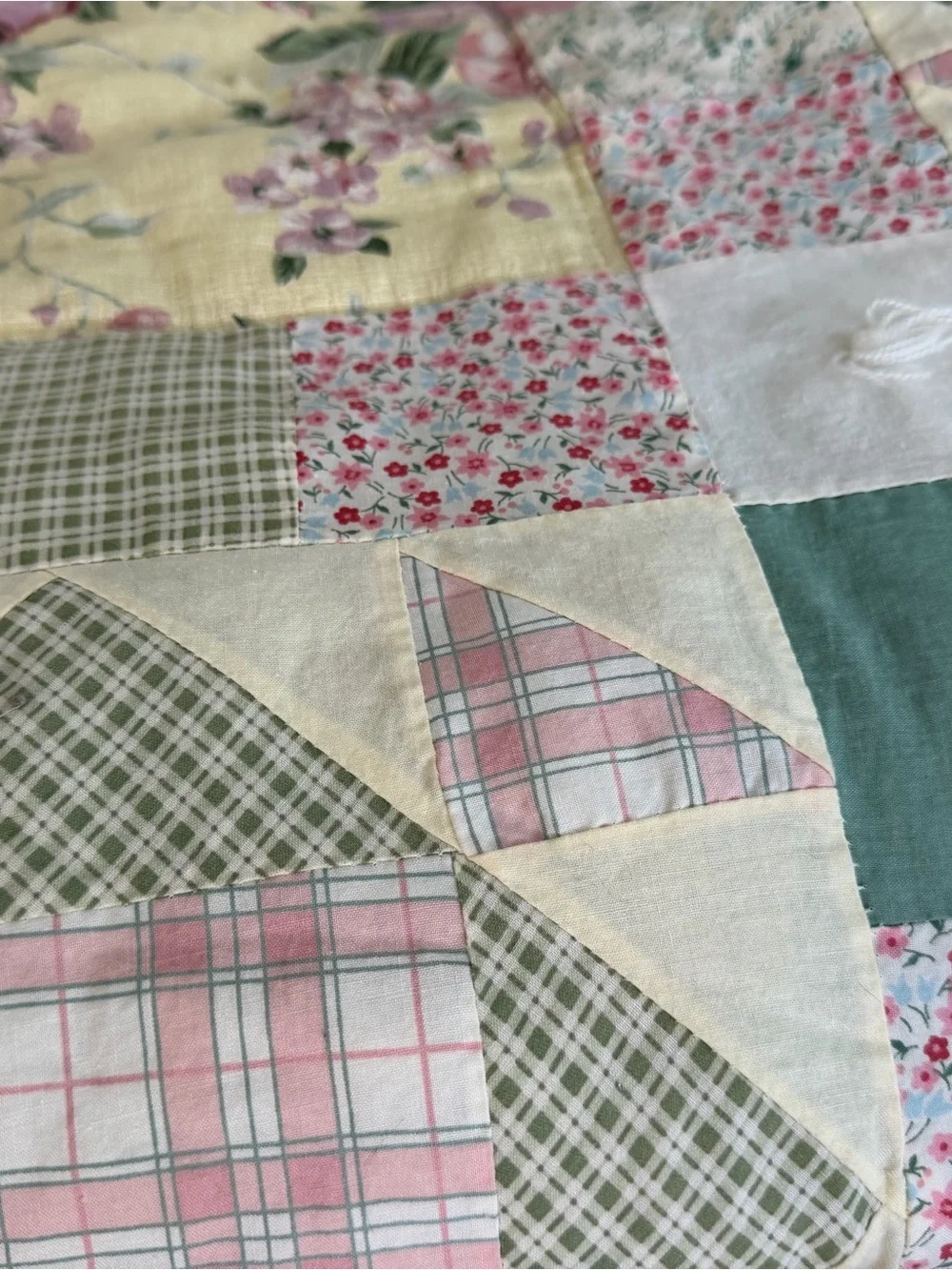 Vintage cottagecore floral plaid patchwork hand tied quilt 83”x80” country style